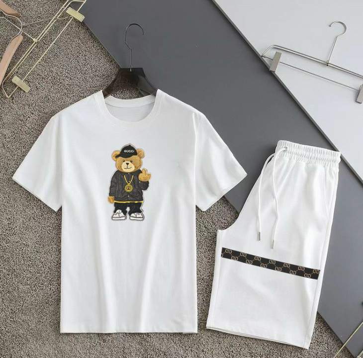 Picture of Gucci Shirt Pant Suits _SKUGucciM-3XL12yn7121557